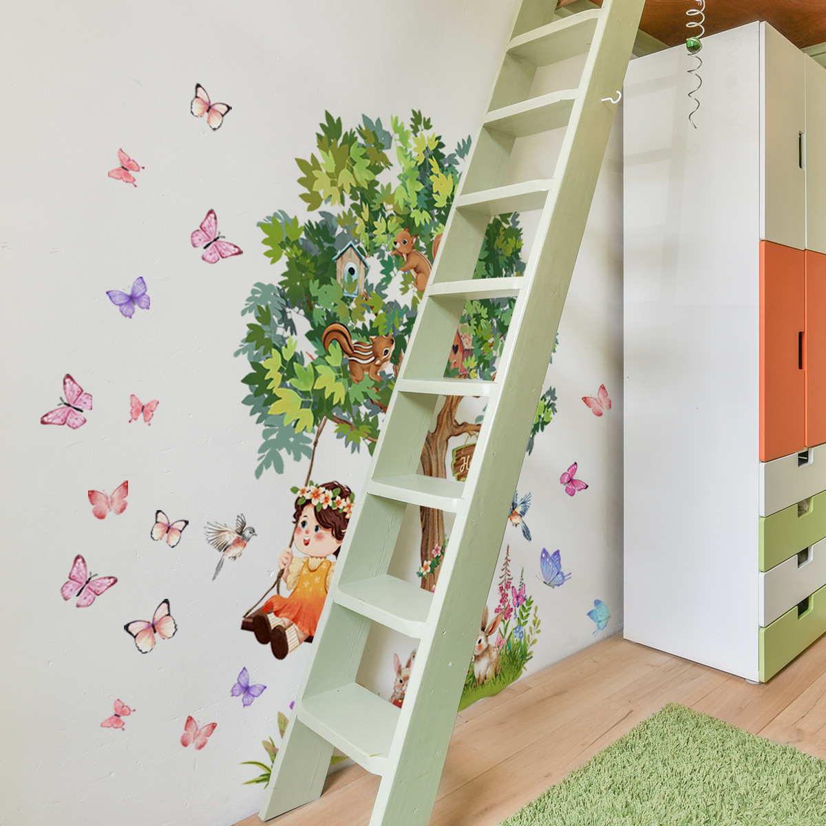 Baby Girl Swinging Swinging Un - Baby Nursery Tree recension och pris