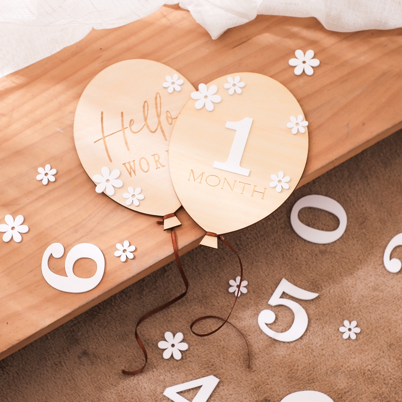 2Pcs Baby Wooden Balloon Miles - Milestone Card Set recension och pris