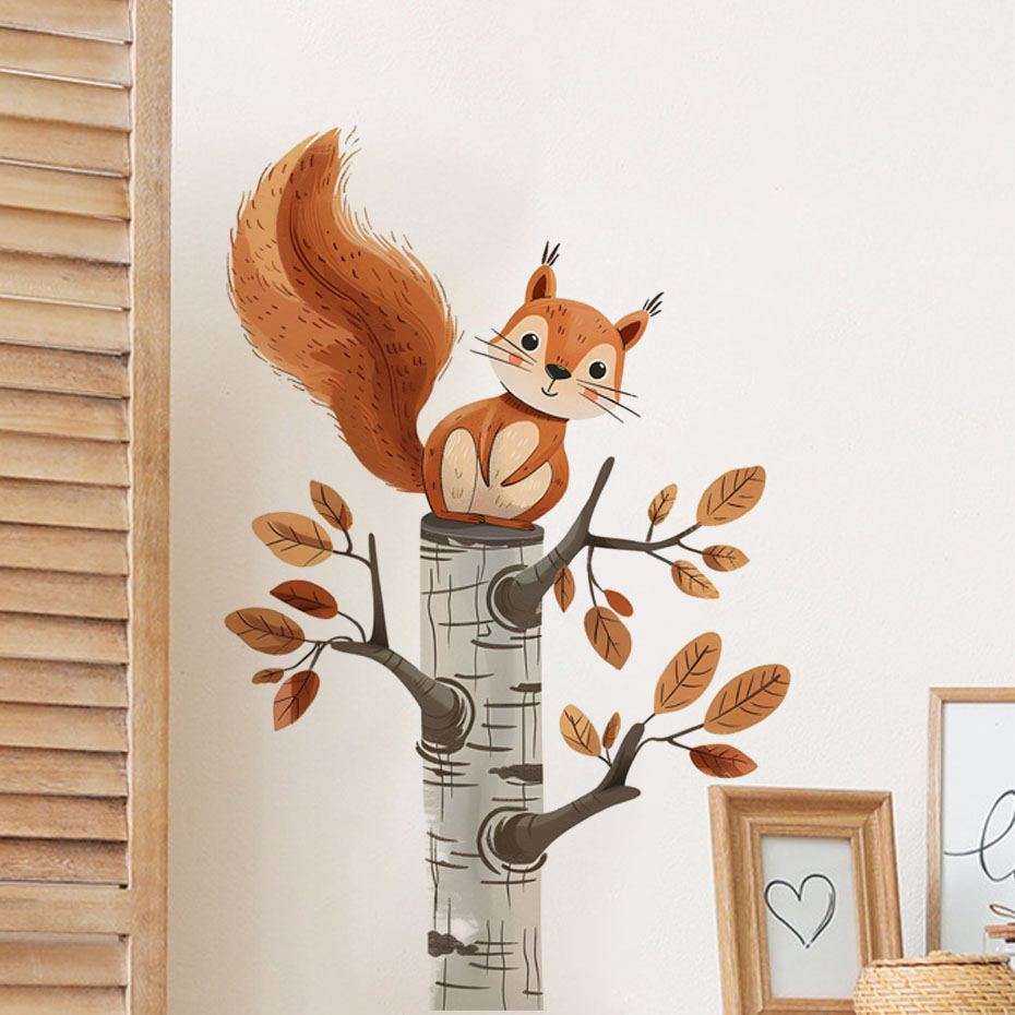 Cartoon Squirrel in a Tree Ani - Baby Nursery Tree recension och pris