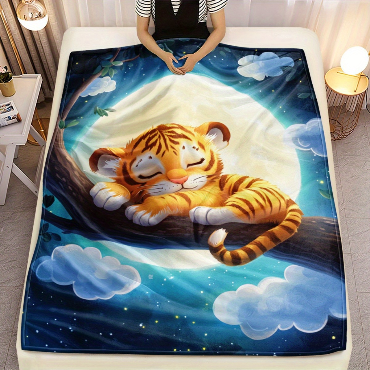 Cute sleeping tiger on tree br - Baby Nursery Tree recension och pris